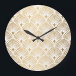 Relógio Grande Art Deco: Elegância Dourada-Branca.<br><div class="desc">Art Deco Pattern. Lado branco e fundo dourado. Conchas metálicas ou escamas para revestimento de rendas. Design geométrica minimalista. Linhas de safra. Motivos dos anos 1920-30. Condecoração de casamentos vintage de luxo Roaring 20s Art: Metallic Shells and Geométrico decor. Art Deco Elegance: Conchas Metálicas e Linhas Vintage. padrão, deco, ouro,...</div>