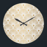 Relógio Grande Art Deco: Elegância Dourada-Branca.<br><div class="desc">Art Deco Pattern. Lado branco e fundo dourado. Conchas metálicas ou escamas para revestimento de rendas. Design geométrica minimalista. Linhas de safra. Motivos dos anos 1920-30. Condecoração de casamentos vintage de luxo Roaring 20s Art: Metallic Shells and Geométrico decor. Art Deco Elegance: Conchas Metálicas e Linhas Vintage. padrão, deco, ouro,...</div>