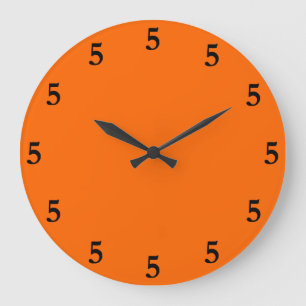 Relógio Grande Black Cinco o Clock em algum lugar em Orange