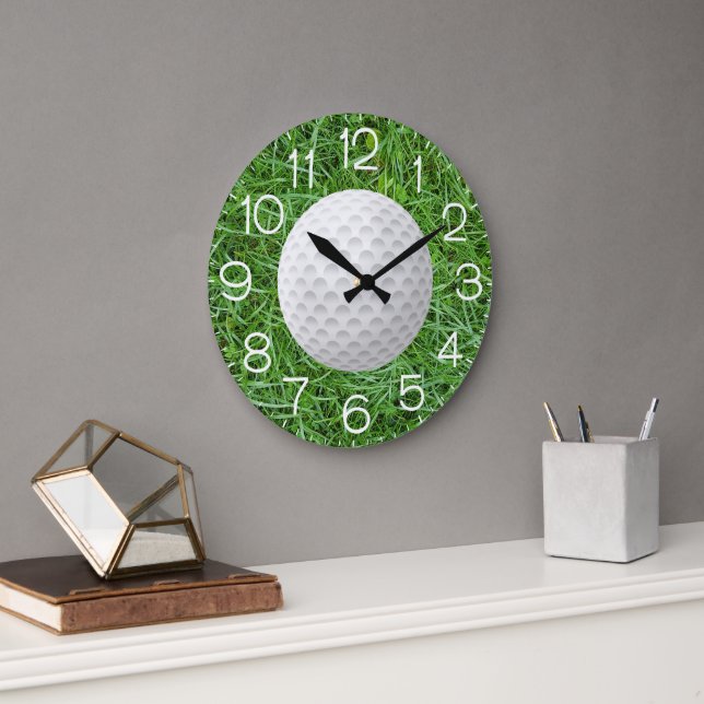 Relógio Grande Bola de Golfe em Relva Verde (Escritório)