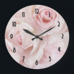 Relógio Grande Buquê Elegante de Rosas Rosa Vintage<br><div class="desc">Um relógio com uma fotografia de um buquê de rosas rosa. Vintage elegance.</div>