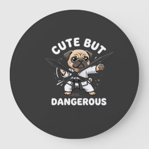 Relógio Grande Cachorro Pug de Karatê Fofo Mas Perigoso