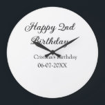 Relógio Grande caligrafia simples segundo aniversário feliz mínim<br><div class="desc">design</div>