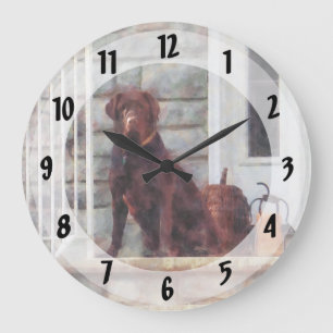 Relógio Grande Chocolate Labrador no patamar
