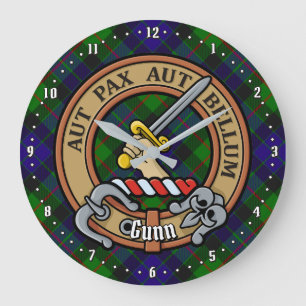 Relógio Grande Clan Gunn Crest sobre Tartan
