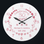 Relógio Grande Corações de 30 Casamento de Aniversário<br><div class="desc">Celebre um aniversário de casamento de um marco com este lindo e elegante relógio de parede com um design com corações vermelhos e cor-de-rosa.</div>
