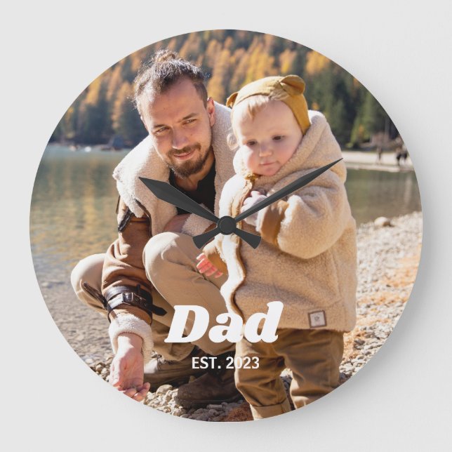 Relógio Grande Dad Established Bold White Typography Photo (Frente)