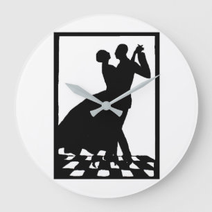Relógio Grande dança do casal da silhueta na obscuridade