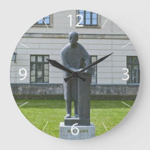 Relógio Grande Estátua de Max Planck em Berlim