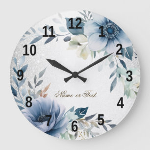 Relógio Grande Flores de Aquarela Azul Empoeirado Prata Elegante