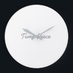 Relógio Grande Folha de tempo Impressa Cinza Na moda da mão da<br><div class="desc">O Tempo Impresso Da Cinza Da Mão Da Na moda Da Mão Parece Um Relógio Grande. Um relógio de parede é um dispositivo de cronometragem concebido para ser montado numa parede. Inclui marcadores de hora, marcadores de minuto e numerais ou símbolos para indicar as horas. Os relógios de parede vêm...</div>