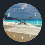 Relógio Grande Fotografia tropical do Mar Turquesa<br><div class="desc">Um relógio com uma bela fotografia com um mar azul turquesa e uma praia arenosa com ondas de surf de espuma.</div>