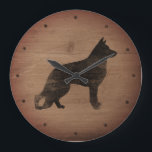 Relógio Grande German shepherd Estilo Russo Silhueta GSD<br><div class="desc">German shepherd Cão Silhueta Chique Faux Wood Decorative Wall Clock. Este relógio de parede do amante GSD estilo rústico é excelente para casa ou escritório. Mostre o seu amor pelos German shepherd enquanto acompanha o tempo. Faz um presente perfeito para alguém que ama o K-9. Veja o Doodle World de...</div>