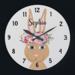 Relógio Grande Girls Trendy Floral Watercolor Rabbit e Nome<br><div class="desc">Este relógio de criança maravilhoso e moderno apresenta um belo coelho pintado à mão com uma coroa floral. Este design floral de aquarela também apresenta um lugar para você adicionar o nome de sua garota. Perfeito para o quarto de qualquer criança ou o berçário do bebê!</div>