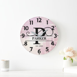 Relógio Grande Lavanda pálida Monograma P com Dificuldades