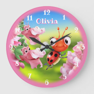 Relógio Grande Linda Ladybug no jardim das flores.