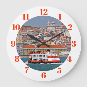 Relógio Grande Linha do horizonte de Lisboa com o velho ferry no