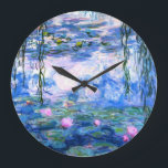 Relógio Grande Lírios de Água Rosa Monet<br><div class="desc">Um relógio de água rosa monet lírios acrílicos apresentando lindos lírios de água rosa flutuando em um lago azul calmo com almofadas de lírios. Um presente de Monet excelente para fãs do impressionismo e da arte francesa. Inimpressionismo sereno na natureza com lindas flores e paisagem de lagoas cênicas.</div>