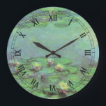 Relógio Grande Lírios de Claude Monet, Impressionismo venenoso<br><div class="desc">Lírios d'água (1914) de Claude Monet é uma pintura floral impressionista de arte safena. Uma das várias pinturas de lírio-d'água que Monet pintou pelo lago em seu jardim floral da primavera em Giverny, França. Sobre o artista: Claude Monet (1840-1926) foi o fundador do movimento de pintura impressionista francês, com a...</div>