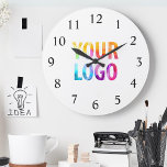 Relógio Grande Marca do Promocional de logotipo da empresa person<br><div class="desc">Adicione seu logotipo corporativo personalizado para criar um relógio exclusivo na parede. Torna um promocional de excelente oferecido ou presente corporativo para clientes,  fornecedores,  funcionários ou outras pessoas especiais. Escolha entre diferentes formas e tamanhos de relógio. Nenhuma quantidade mínima,  nenhuma taxa de configuração.</div>