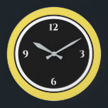 Relógio Grande Mínimo Amarelo Preto e Branco<br><div class="desc">O relógio moderno apresenta um design minimalista em uma paleta de cor amarela com sotaques preto e branco. Um simples design simples com números brancos sobre um fundo preto com uma borda amarela. Uma adição ousada moderna à sua cozinha, sala de estar ou muro de escritório, um presente moderno e...</div>