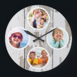 Relógio Grande Multi-Foto da Família Rústica Keepsaokê<br><div class="desc">Um relógio de parede de manutenção apresenta textura de madeira com 4 fotos redondas. Excelente ideia de presente para os avós,  para ti,  ou para alguém especial. Personalize o texto. Envie-me uma mensagem se precisar de assistência ou se tiver solicitações especiais.</div>