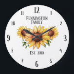 Relógio Grande Nome da família e ano dos girassóis russos<br><div class="desc">Ilustração de Girassol de Watercolor por Valarie Wade. Texto e teste do nome da família. data são todos personalizáveis.</div>