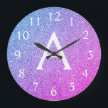 Relógio Grande Nome do Monograma da Glitter Minúscula Rosa e Roxa<br><div class="desc">Nome do Monograma da Glitter Glitter Rosa e Roxo e Relógio da Parede de Serviço Inicial. O Relógio de Parede é o presente perfeito para alguém que ama brilho prateado.</div>