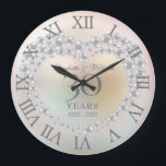 Relógio Grande Números Tradicionais do Aniversário de Casamento d<br><div class="desc">Apresentando uma linda pérola,  este relógio de 30 de casamento chic pode ser personalizado com sua informação especial de aniversário de pérola em um fundo de pérola. Projetado por Thisnotme©</div>