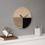 Relógio Grande Padrão Contemporâneo De Banhas De Bloco Em Madeira<br><div class="desc">Padrão moderno de listras negras num bege claro que o fundo de madeira falsa e colorido. Clássico retro chic, elegante mas simples design básico para o designer artístico de moda de decoração de casas, popular motif de quadril, estilo metif de meio século. Disponível em sotaques e acessórios originais, clássicos, divertidos...</div>