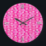 Relógio Grande Padrão de Wallpaper Art Deco, cor-de-rosa Fuchsia<br><div class="desc">Padrão geométrico de wallpaper Art Deco em tons cor-de-rosa,  rosas claro e vermelho com creme num fundo cor-de-rosa fuchsia profundo</div>