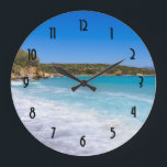 Relógio Grande Paraíso Tropical de Praia Exótica<br><div class="desc">Um relógio com uma fotografia de uma praia na ilha grega Creta. Uma bela praia azul tropical com surf de espuma. Um maravilhoso destino de viagem tranquilo.</div>