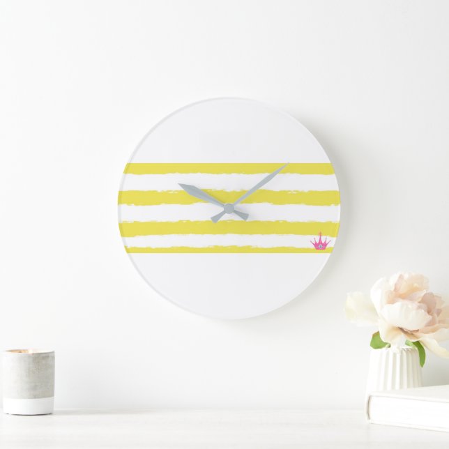 Relógio Grande Playful yellow stripes with a crown. Wall clock  (Lar)