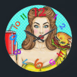 Relógio Grande Pop Art Clock Girl Comendo Hamburger Colorido<br><div class="desc">Este é um retrato legal do relógio e uma pop de arte combinada com uma menina legal com um hambúrguer numa mão e uma bebida na outra. As cores brilhantes só somam à divertida design deste relógio!! Excelente para a cozinha, é claro, mas você pode pensar em outro lugar para...</div>