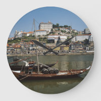 Portugal, Porto, Barco Com Barris De Vinho