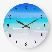 Praia tropical com um Mar Turquesa