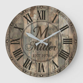Relógio Grande Rustic Family Monogram Wall Clock | Wood-Look 