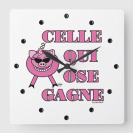 Relógio Grande She Who Dares Wins French Saying Wall Clock