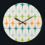 Relógio Grande Starbursts Geométricos Vintage em torno de Wall Cl<br><div class="desc">Vintage. Geometria. Estrelas. Se você ama qualquer uma dessas palavras, este Relógio de Paredes Geométricas Vintage é para você. Este design moderno de meio século de apresenta um fundo creme com filas de tartaruga, verde limão, laranja e rajadas de estrelas. Este design de modelo é muito parecido com o padrão...</div>