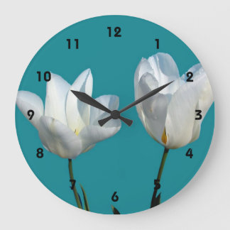 Relógio Grande tulipas brancas de fundo azul-aqua