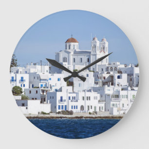 Relógio Grande Vista da Ilha de Noussa da Aldeia Paros