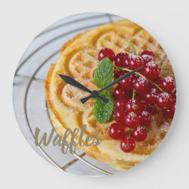 Relógio Grande Waffles caseira com groselhas para dentes doces