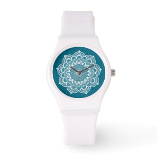 Relógio Mandala Branco em Fundo Azul