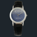 Relógio Marinho de prata Blue Glitter Girly Monographic No<br><div class="desc">Marinho Blue e Silver Sparkle Glitter Monograma Name Watch. Isso faz a formatura perfeita,  aniversário,  casamento,  chá de panela,  aniversário,  chá de fraldas ou presente de festa de solteira para alguém que ama luxo de vidro e estilos quíticos.</div>