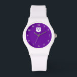 Relógio monográfico roxo com início personalizado<br><div class="desc">Monitoramento monográfico roxo com início personalizado. Personalize a letra inicial moderna no ícone do escudo para torná-la um presente exclusivo. Lindo ideia de presente para mulheres no Aniversário,  Dia de as mães etc. Design colorido com cor de fundo personalizável.</div>