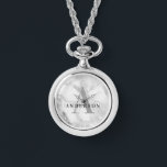 Relógio Monograma inicial marble<br><div class="desc">Efeito mármore monograma inicial design personalizado. Ideal para aniversário,  Natal,  formatura,  casamento ou qualquer celebração.</div>