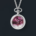 Relógio Monograma moderno de ametista quic roxo<br><div class="desc">Cuidado com o moderno padrão gemstone mineral ametista roxo. Na moda elegante design. Você pode adicionar seu próprio monograma para personalizar.</div>