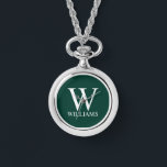 Relógio Monograma Personalizado Clássico e Nome<br><div class="desc">Monograma personalizado e Dif de nome apresentam monograma personalizado e nome no estilo de fonte de serif branca clássico no fundo verde esmeralda. Perfeito para feriado,  reunião familiar e para quaisquer ocasiões especiais.</div>