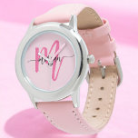 Relógio Nome do Monograma das Raparigas de Script Moderno<br><div class="desc">Acessorize com elegância usando nosso Hot Pink Modern Script Girls Monograma Name Watch! Este na moda apresenta uma face rosa-quente vibrante, personalizada com seu nome em um script moderno para uma aparência exclusiva e personalizada. Perfeito para adicionar um pop de cor a qualquer equipamento, ele combina moda com funcionalidade. O...</div>