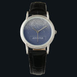 Relógio Nome Monograma Glitter Azul Marinho Prata Feminino<br><div class="desc">Relógio com monograma em glitter azul marinho e brilho prateado. Isso torna o presente perfeito para formatura,  aniversário,  casamento,  chá de noiva,  aniversário de casamento,  chá de bebê ou festa de despedida de solteira para alguém que ama luxo e estilos chiques e glamorosos.</div>